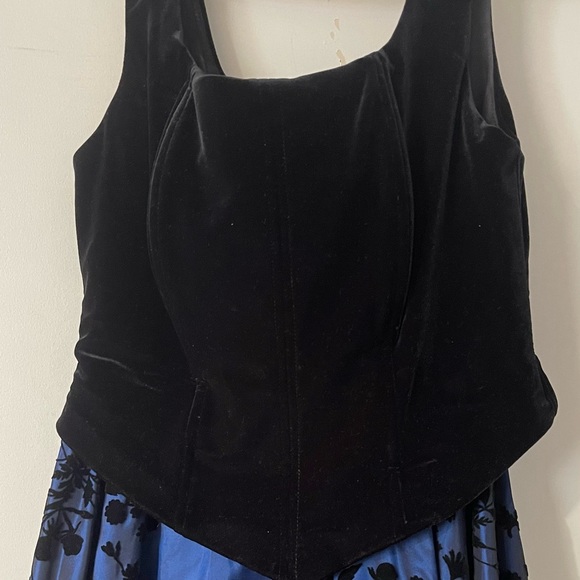 Prom dress dark blue - Picture 2 of 5